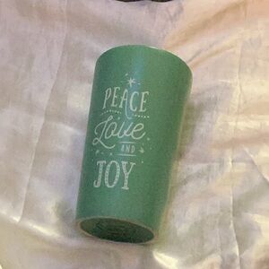 🎄NWOT Amazing Ceramic Holiday Coffee / Tea Travel Mug Peace / Love / Joy 🎄
